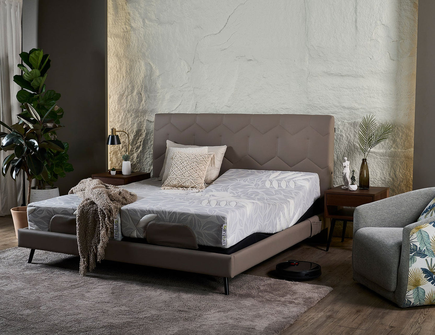 Lit réglable DRIFT + matelas Natura et ports USB