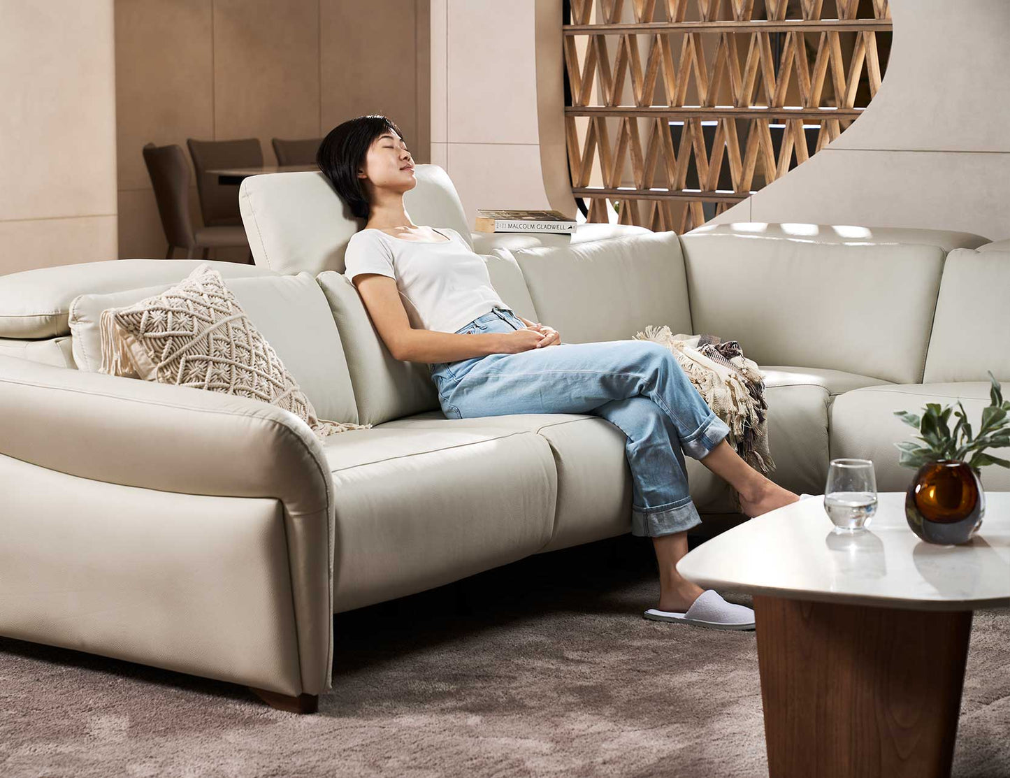 Canapé inclinable modulaire motorisé en cuir PHIL avec dossier et appui-tête en mousse souple