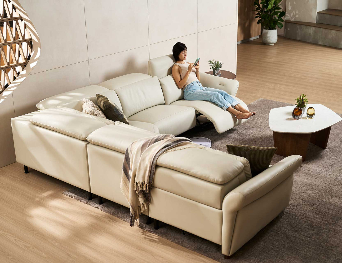 Canapé inclinable modulaire motorisé en cuir PHIL avec dossier et appui-tête en mousse souple